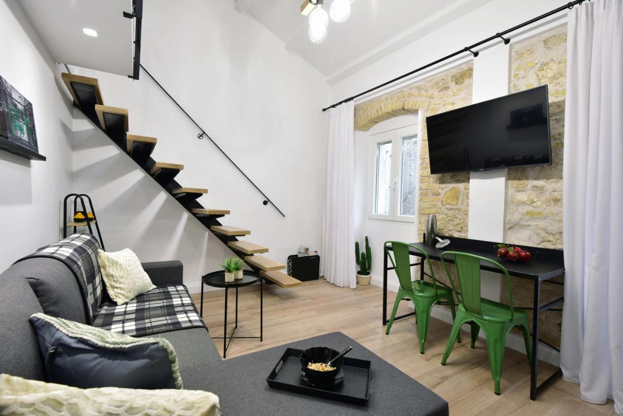 Queen 4 Apartment In The Heart Of The Corfu Historical Old Town Center Exterior photo